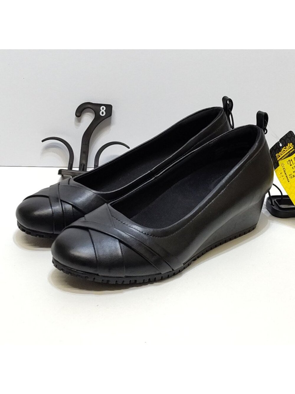 Tredsafe Moulin Slip-Resistant Women's 8 DREAMCELL Anti-Fatigue Moisture-Wicking